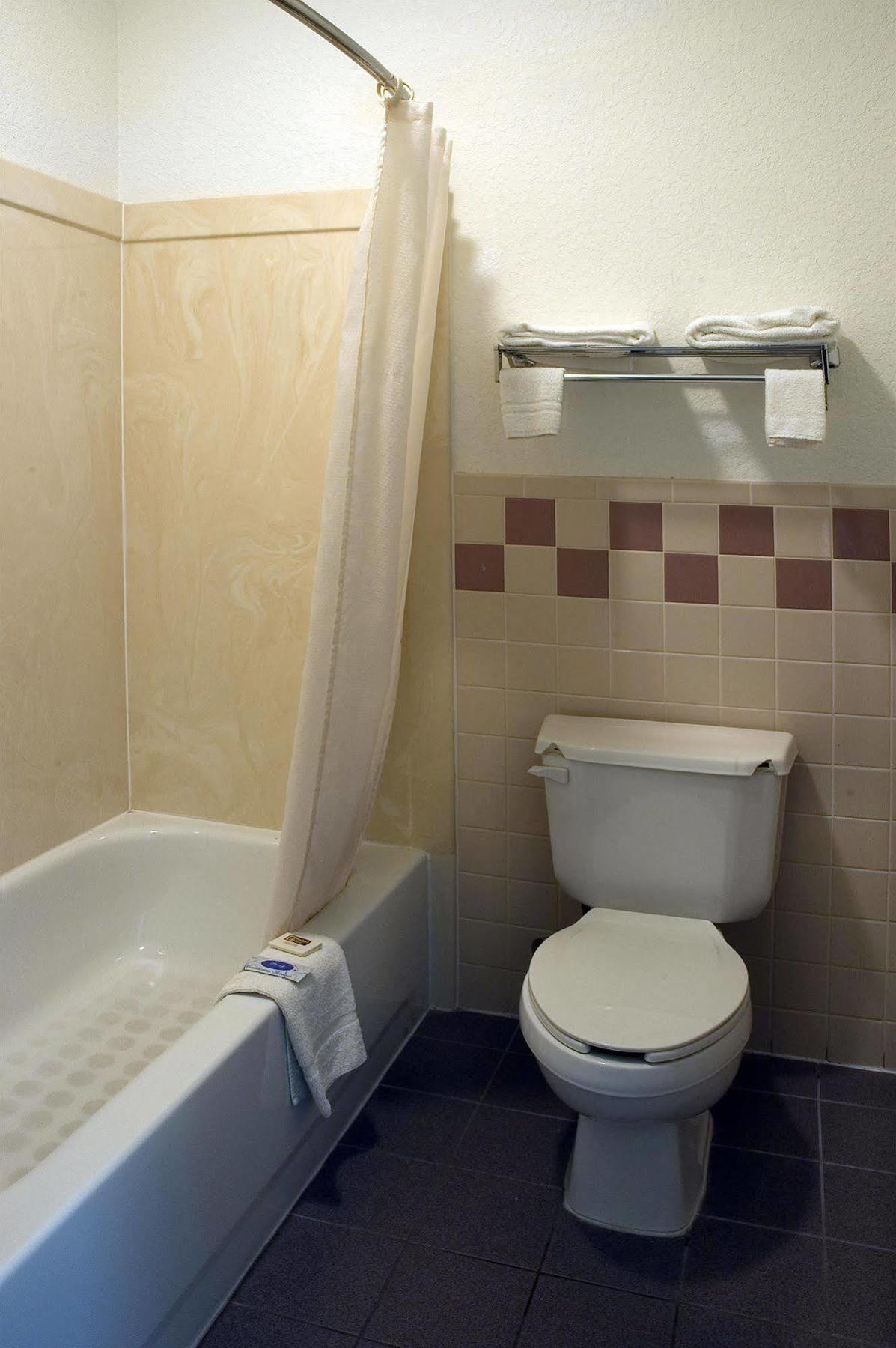 Budget Host Hempstead Inn Brookhollow/Energy Corridor Houston Extérieur photo